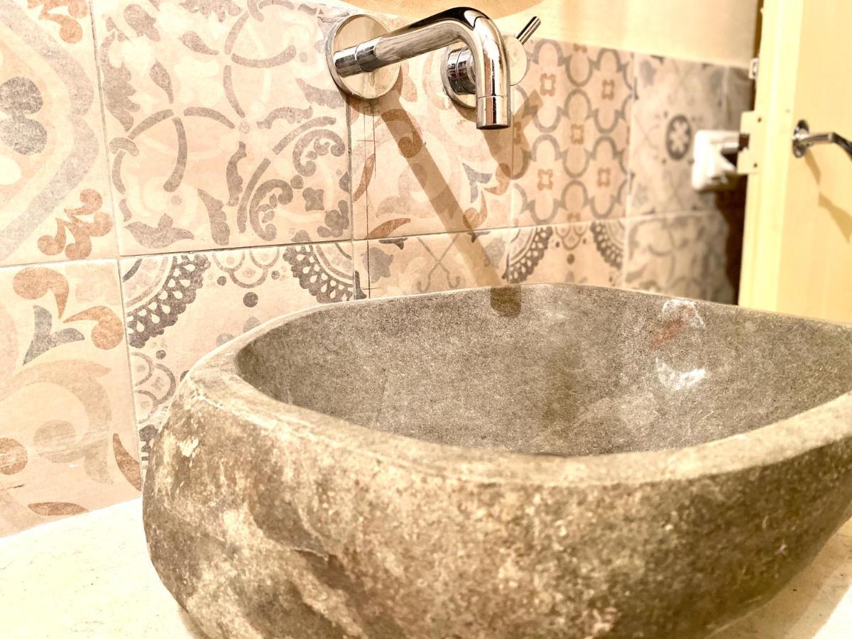 Ca Strignano Suite, Typical House كاسترينيانو دل كابو المظهر الخارجي الصورة